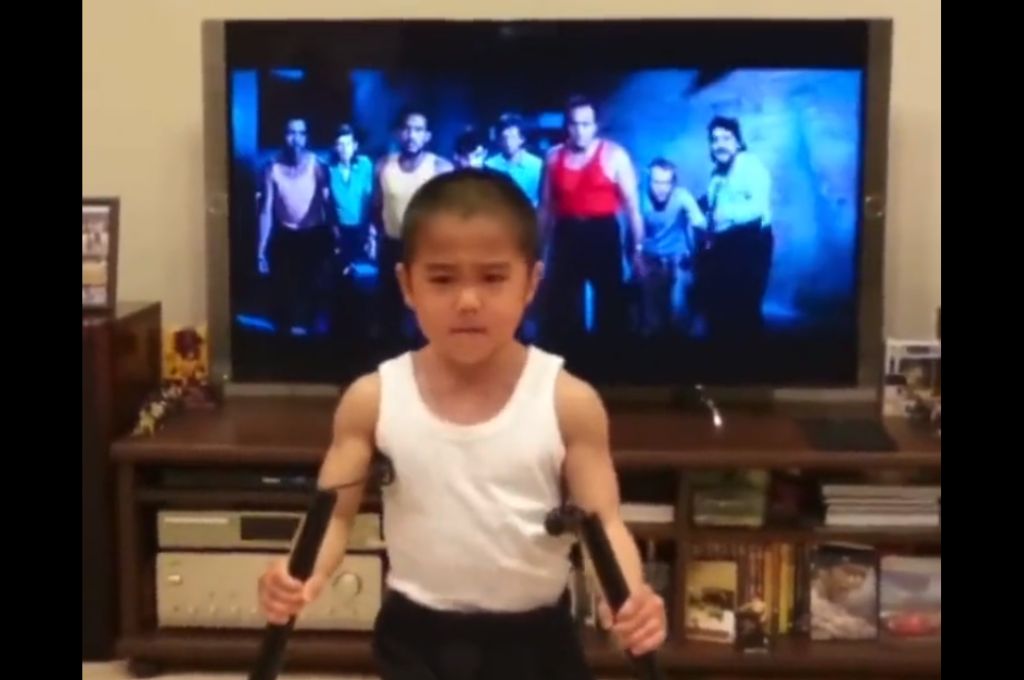 Un Nene Chino De A Os Sorprende Imitando A Bruce Lee En La Pel Cula