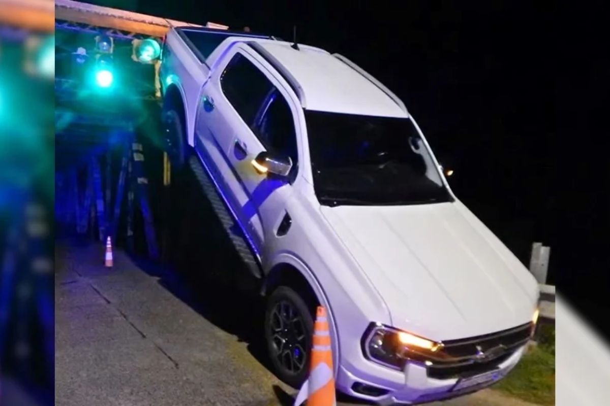 Avellaneda quiso esquivar un control policial y terminó sobre la