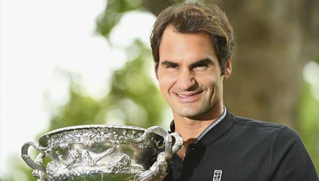 Federer volvió al top ten