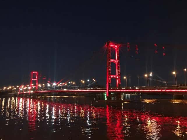 El Puente Colgante se iluminará de rojo para luchar contra el SIDA