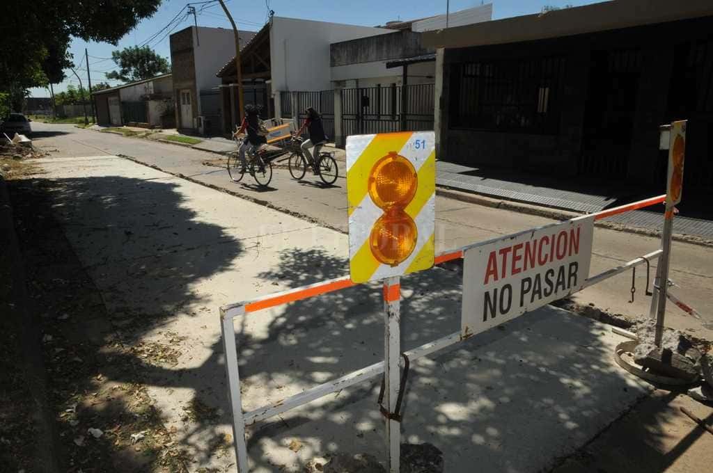Licitan obras de pavimento para calle Vélez Sarsfield