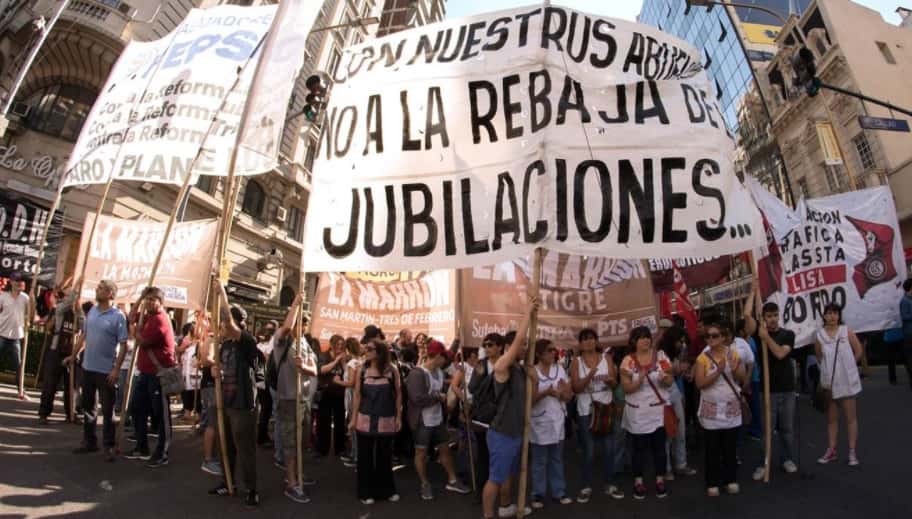 Movimientos sociales anuncian cortes mañana contra la reforma