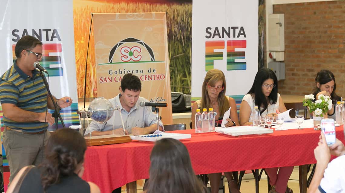La provincia sorteó 16 viviendas en San Carlos Centro