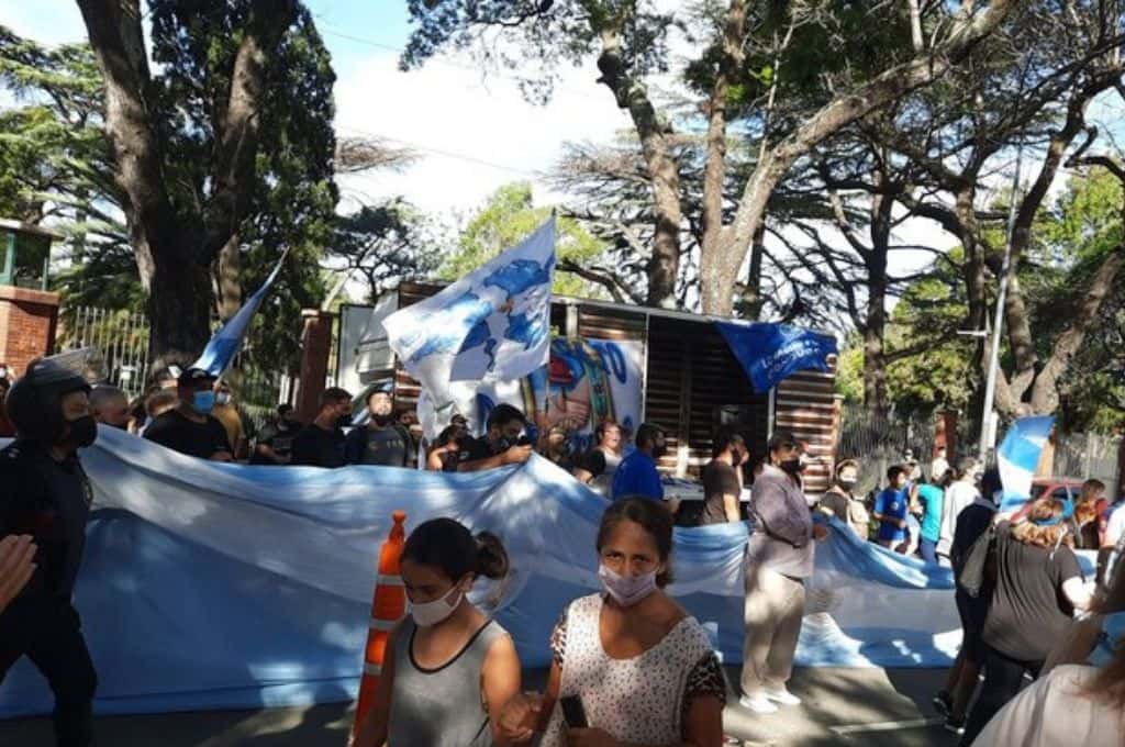 Quinta de Olivos: incidentes en la marcha contra las vacunas VIP