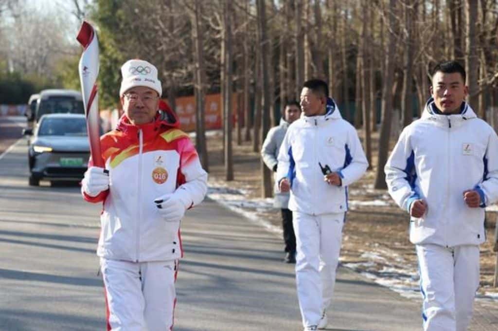 Pekín inicia relevo de la antorcha olímpica de los Juegos de Invierno