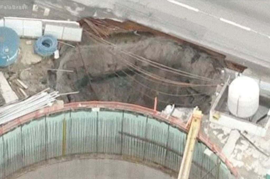 Video: un derrumbe en las obras del metro de Sao Paulo produce un gigantesco cráter