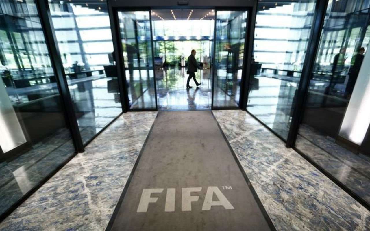 La FIFA suspende a Rusia de todas las competiciones