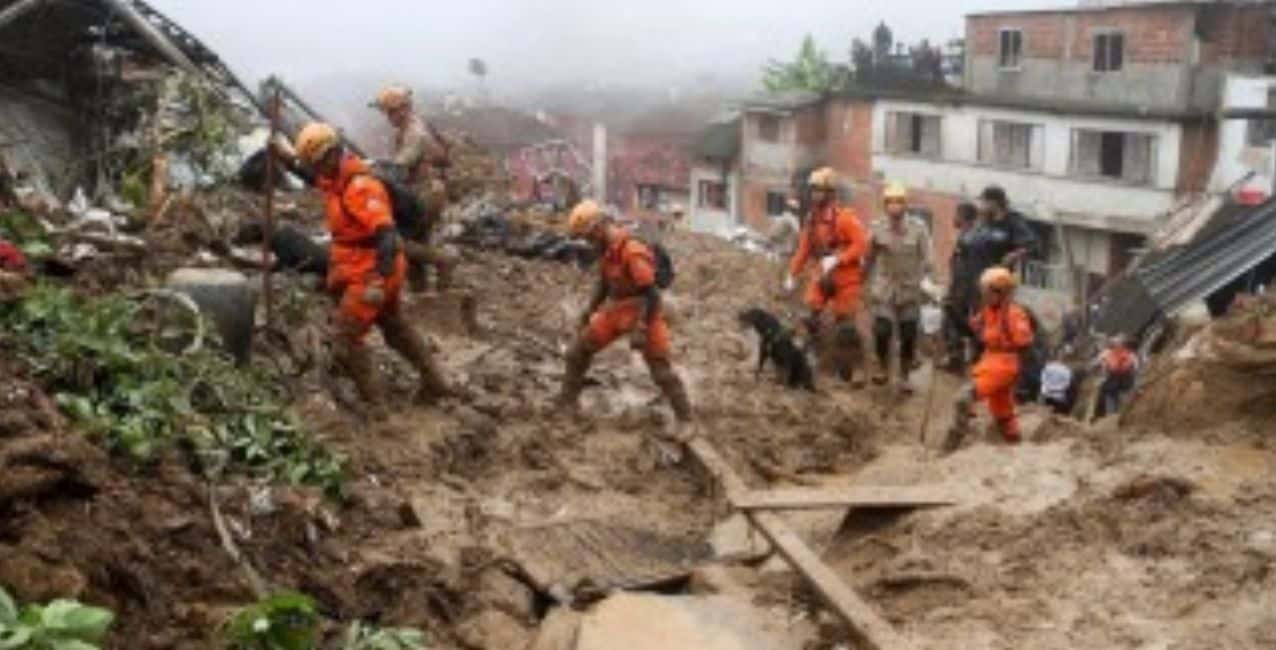 Brasil: ya son más de 100 los muertos por las inundaciones y aludes