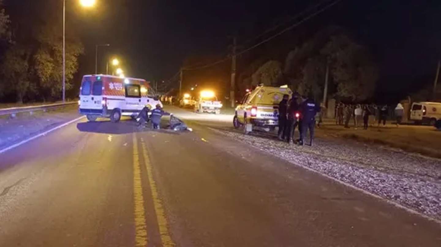 Accidente fatal: un adolescente murió luego de ser atropellado por un camión