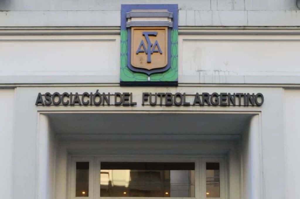 La AFA repudio el ataque a Cristina Kirchner y suspendió todos los encuentros de este viernes