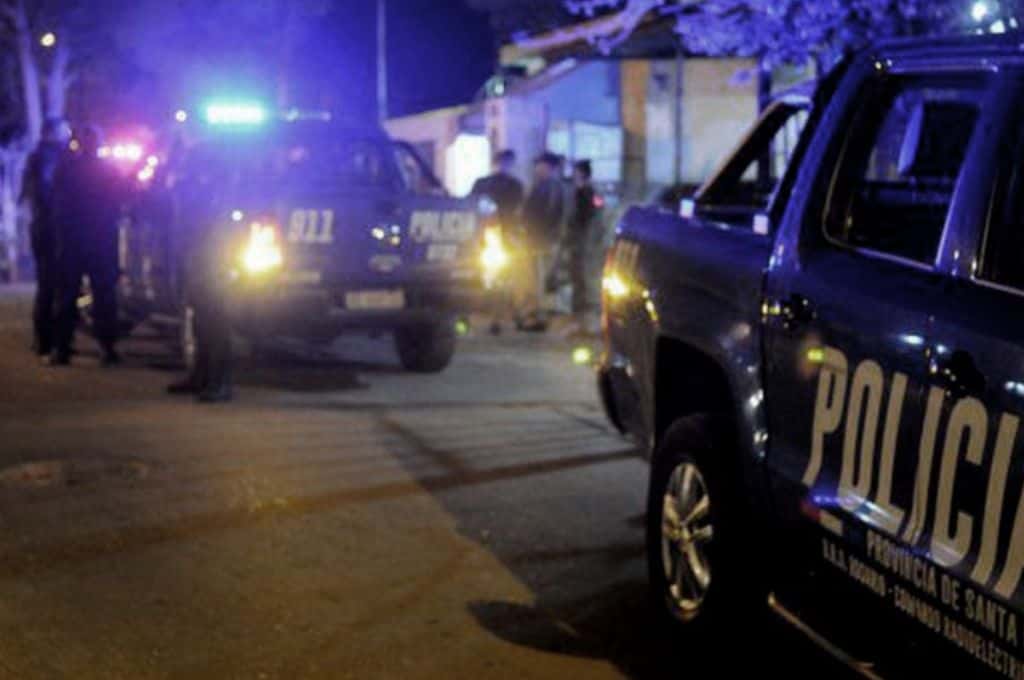Iban en auto y fueron atacados a tiros en la zona sur de Rosario: hay dos menores heridas