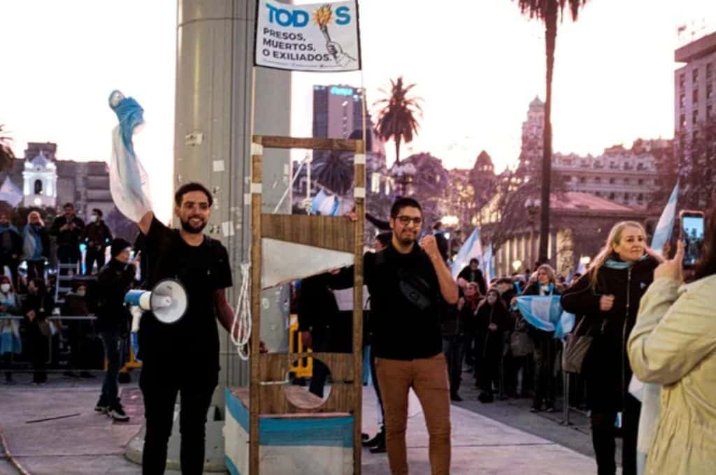 Cuatro detenidos de Revolución Federal por el intento de asesinato a Cristina Kirchner