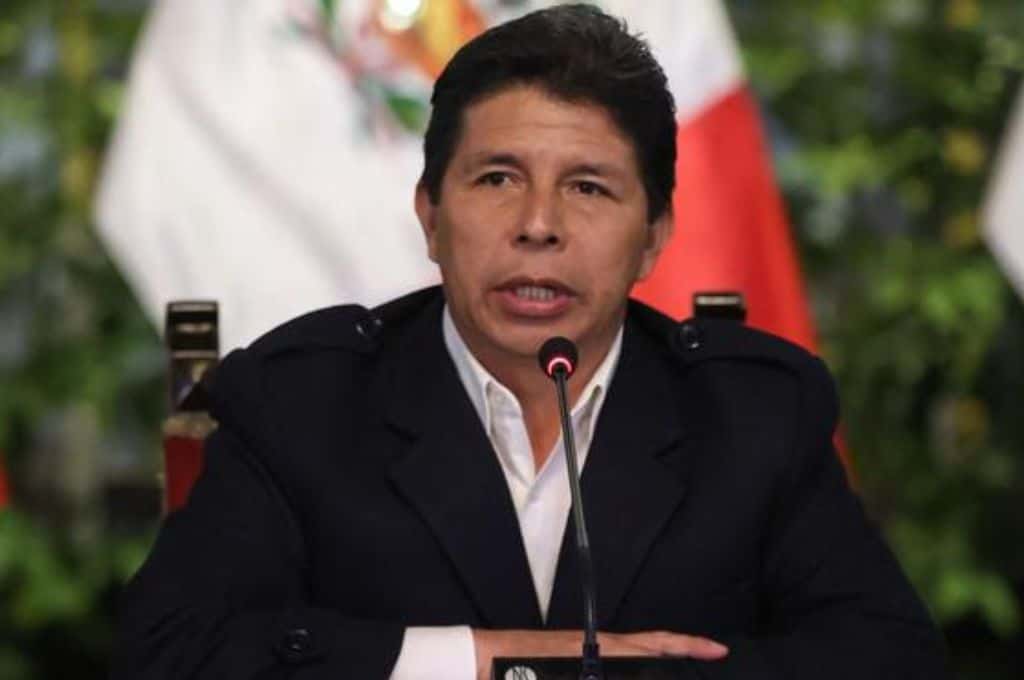 Pedro Castillo disolvió el Congreso y decretó toque de queda en Perú