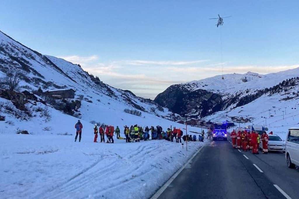 Al menos 10 personas quedaron sepultadas por una avalancha en Austria
