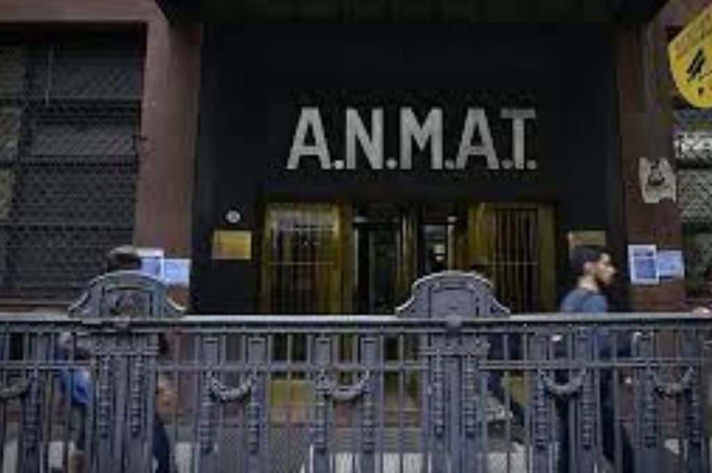 ANMAT prohibió la venta de varios alimentos y una serie de productos médicos