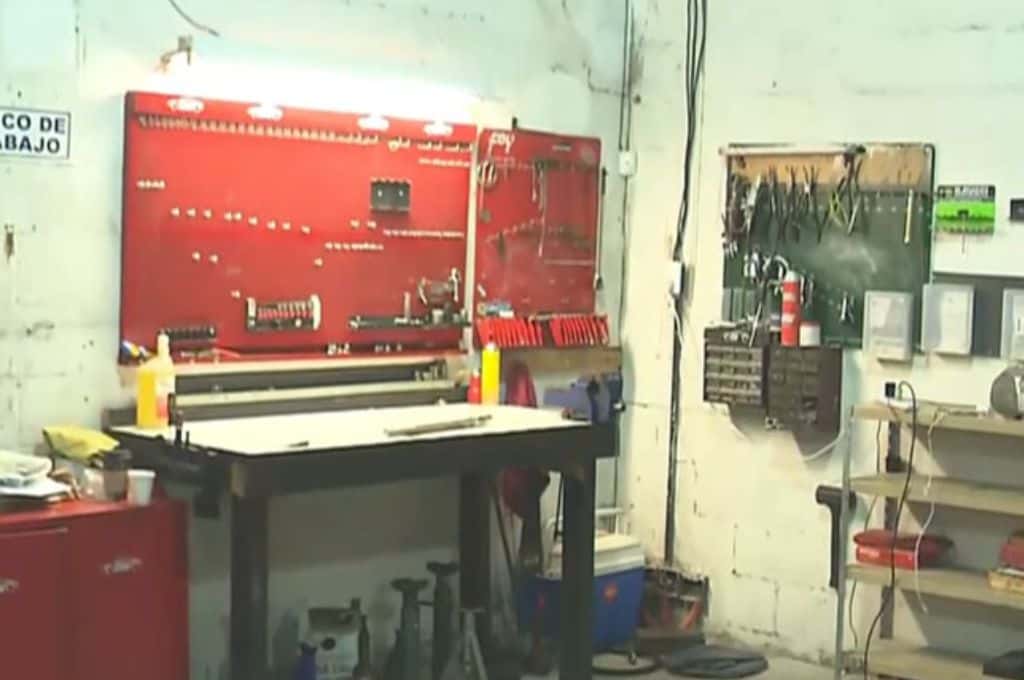 Desvalijaron un taller mecánico en barrio Roma