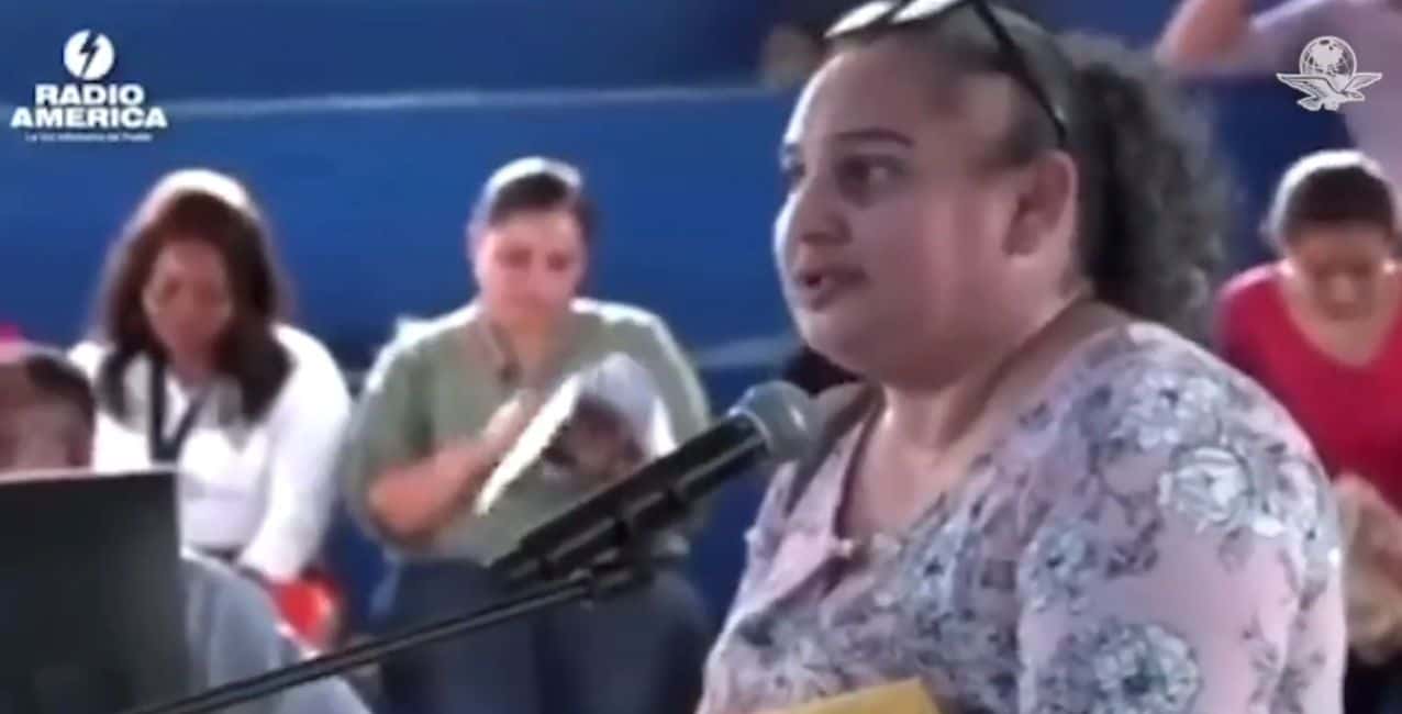 Video: escracharon a una profesora de inglés que no sabía pronunciar ni una palabra