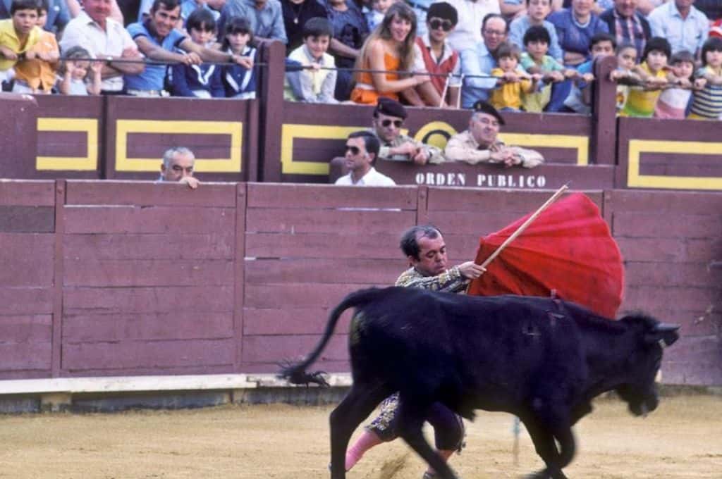 España prohibió los espectáculos con enanos toreros