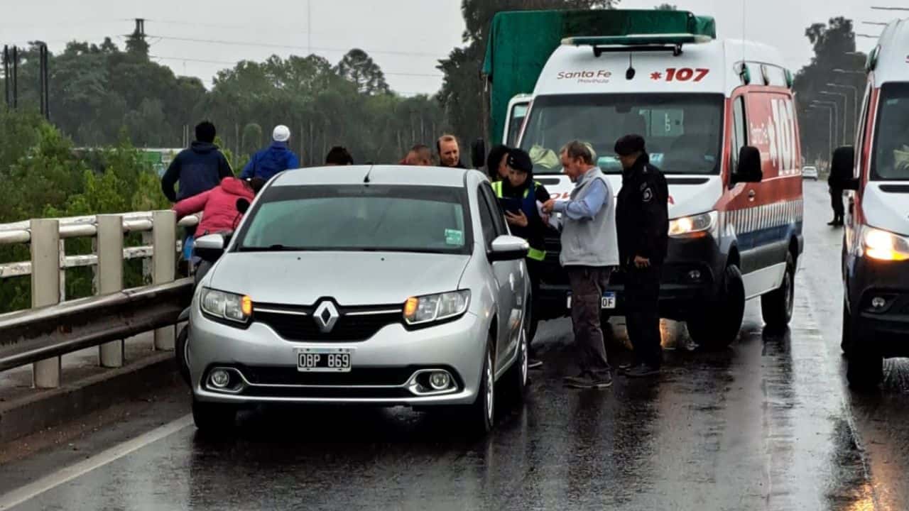 Caos vehicular por choque en cadena entre seis vehículos sobre el puente Reconquista-Avellaneda