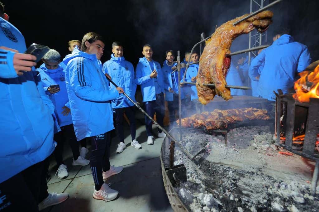 Empanadas, asado y malambo: así disfrutó la Selección argentina Sub 20