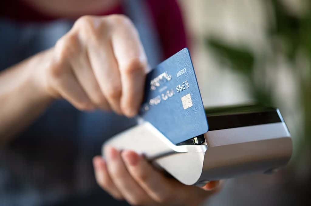 Aumentarán los límites para comprar con tarjetas de crédito