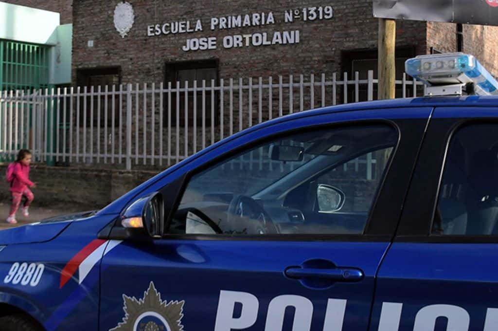 Rosario: balacera en la escuela Ortolani deja un nene de 6 años herido de bala