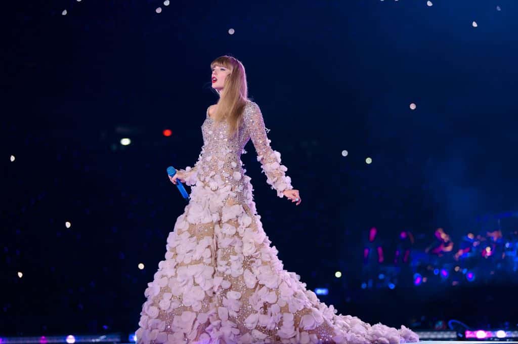 Taylor Swift podrìa ganar el premio a Artista del Año, entre otros.