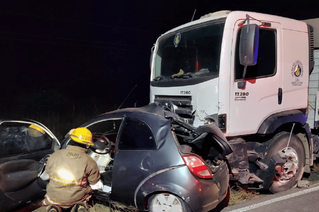 Una docente de Vera lucha por su vida tras un trágico accidente en ruta 11: el conductor responsable sigue prófugo
