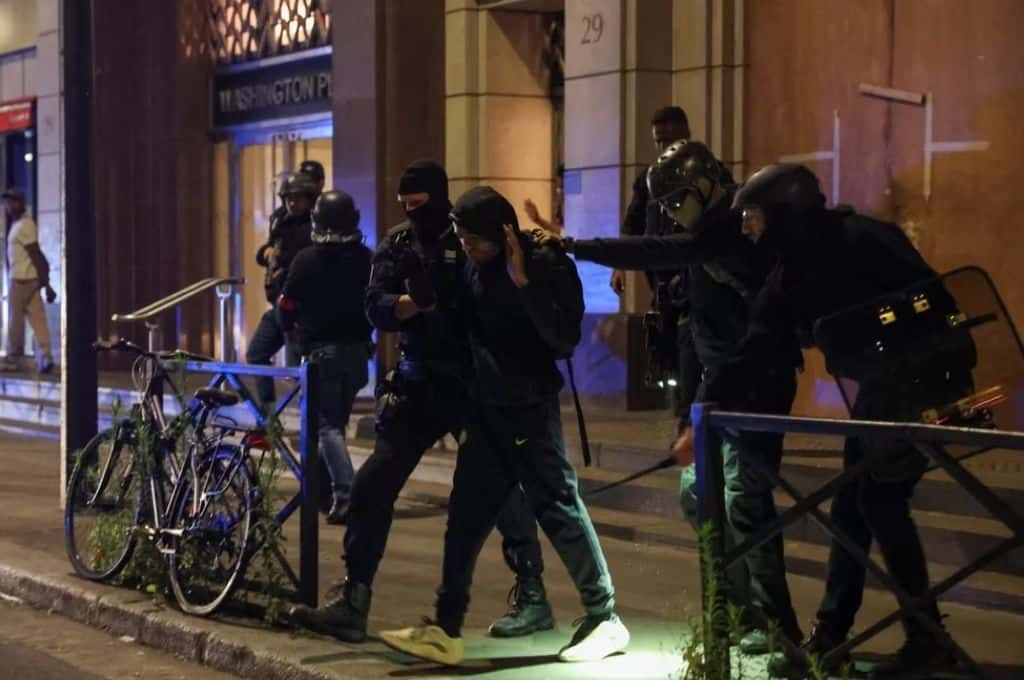 Quinta jornada de disturbios en Francia: las protestas se extenden a Bélgica y Suiza