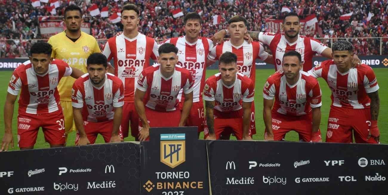 Unión recibe a Platense en busca del primer triunfo del "Kily" González