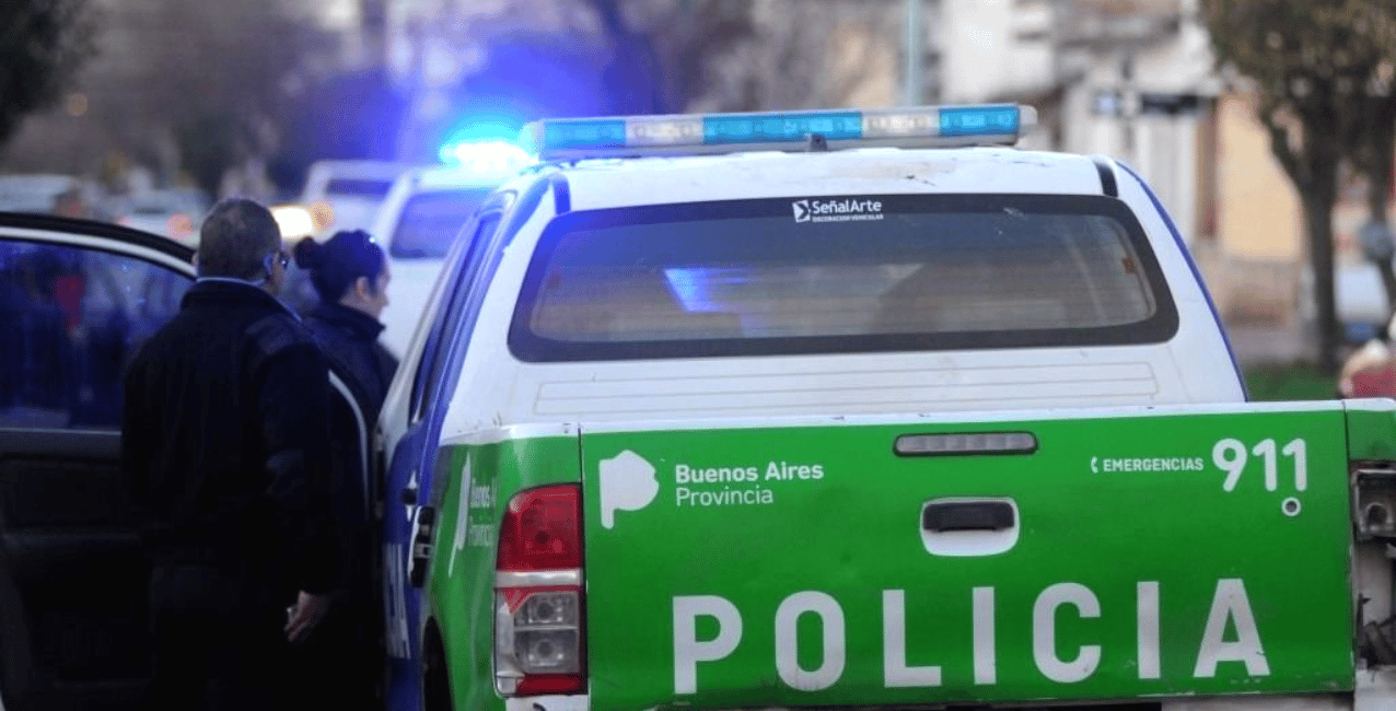 La Plata: llamaron a la policía por un accidente de tránsito y encontraron 27 millones de pesos en el auto