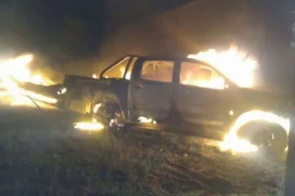 San Luis: asesinaron a un hombre, lo metieron en una camioneta y la prendieron fuego