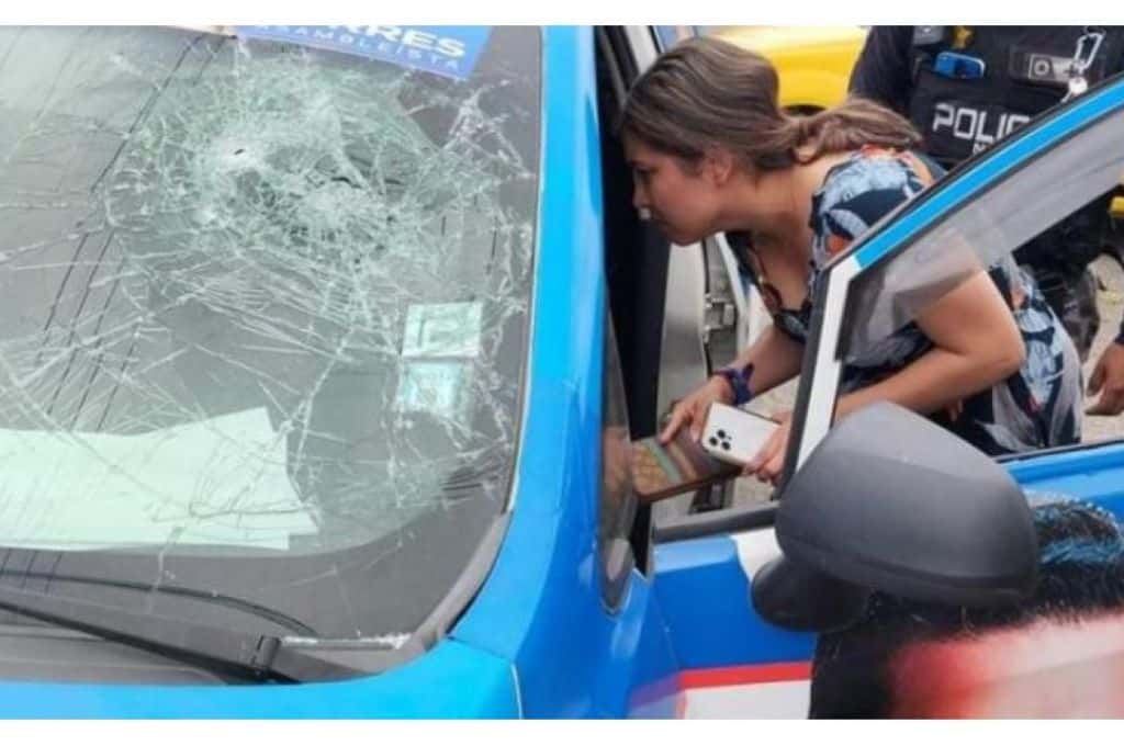 Violencia en Ecuador: atacaron a balazos a otra candidata al Parlamento  mientras iba en su auto