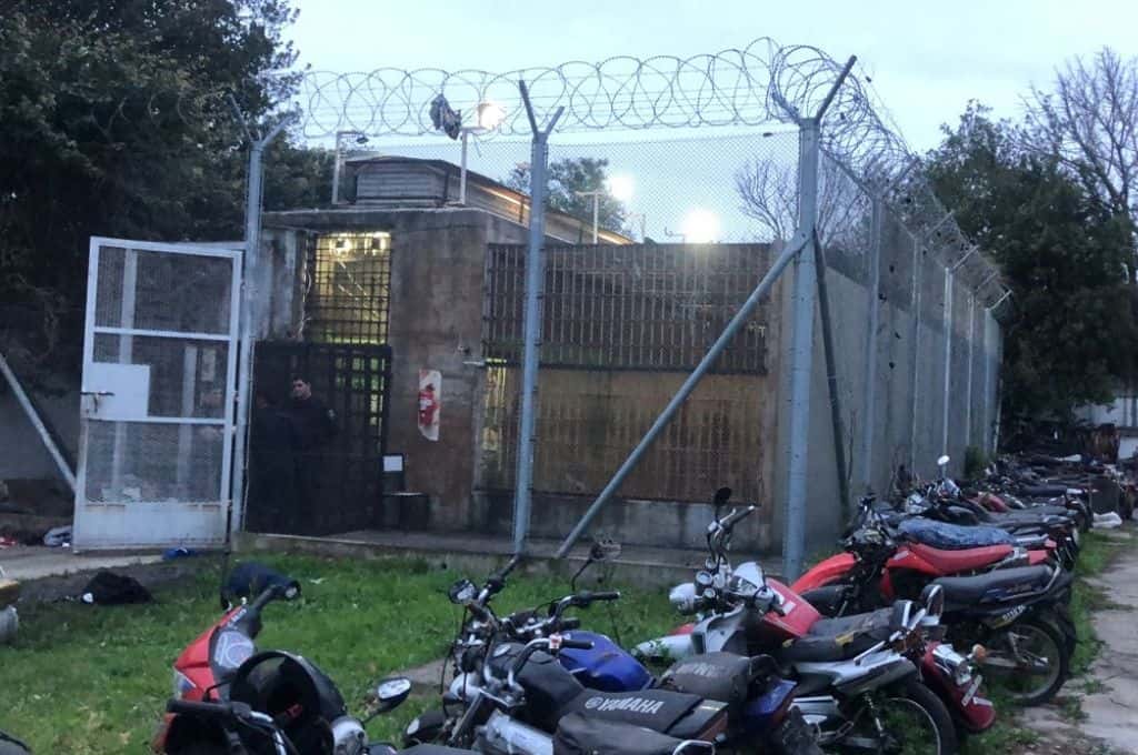 Se fugaron 16 presos de la comisaría 24º en Granadero Baigorria