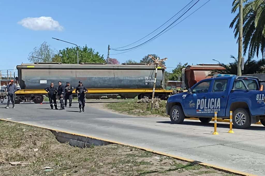 Conmoción en San Lorenzo: un tren atropelló a una mujer en un paso a nivel
