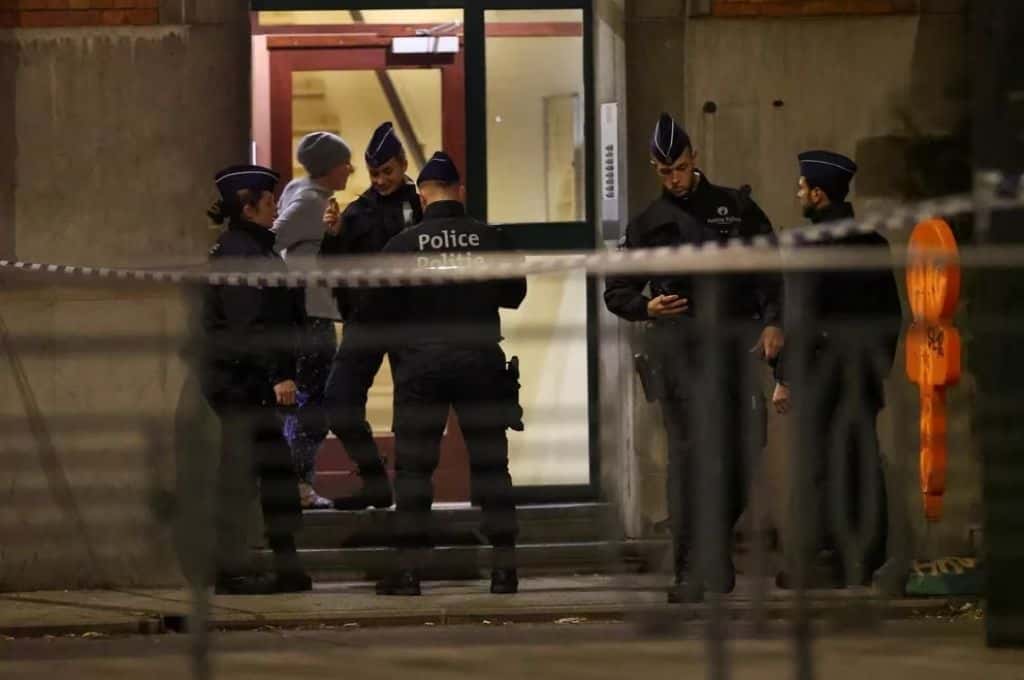 Atentado en Bruselas: un hombre mató a dos personas y debieron suspender el partido entre Bélgica y Suecia