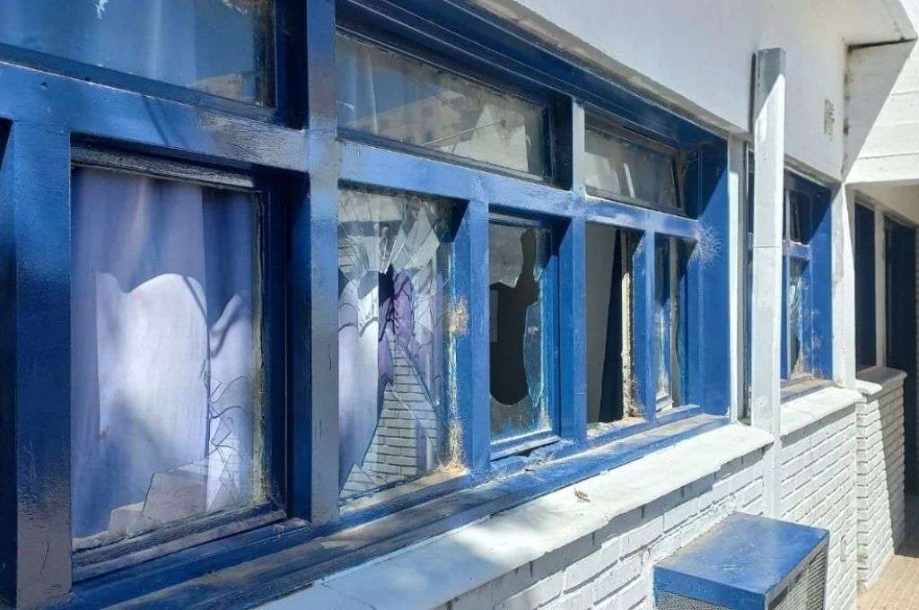 Santa Fe: un grupo de individuos atacó y destrozó la comisaría 25ta. de barrio El Pozo
