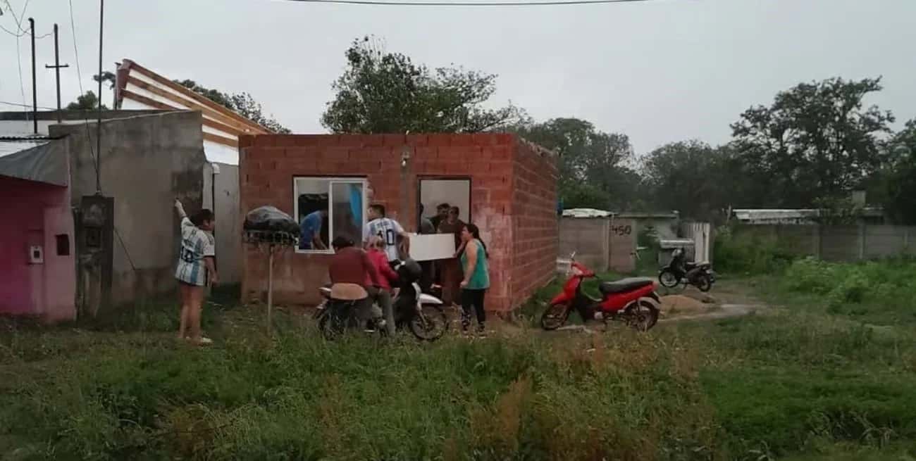 Un temporal de lluvia y fuertes vientos azotó Venado Tuerto: provocó destrozos y dejó familias evacuadas