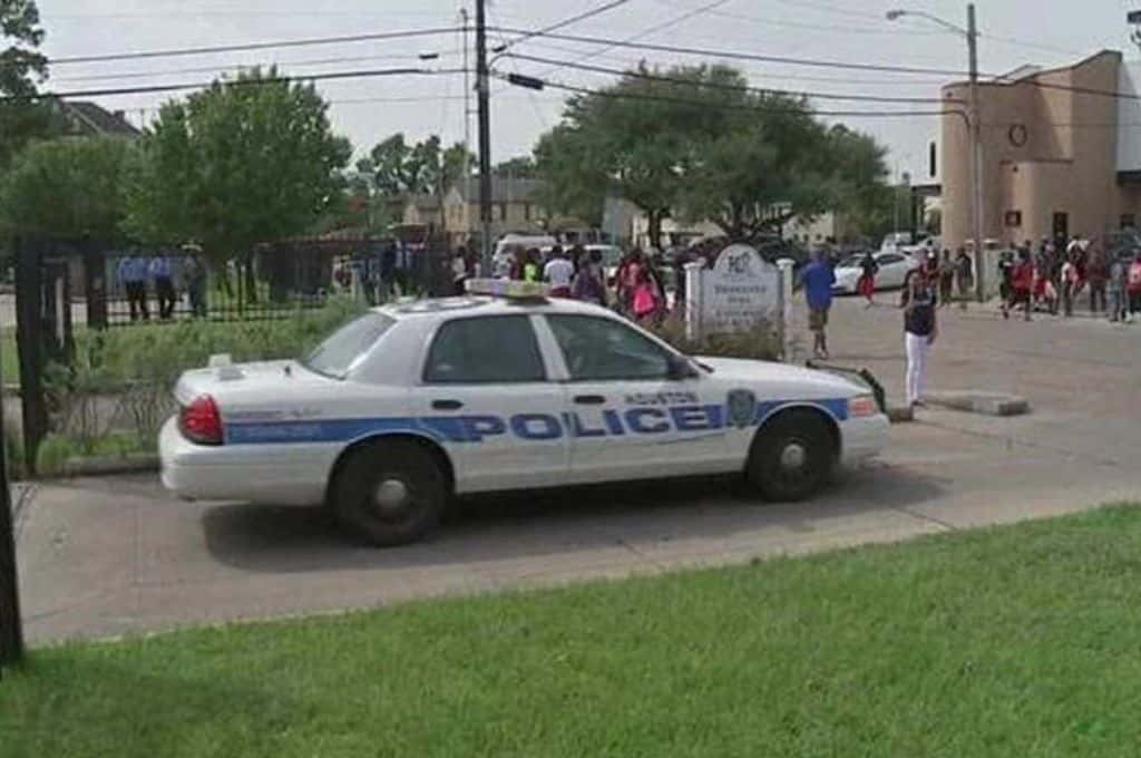Texas: murió un nene y cuatro personas resultaron heridas durante un tiroteo