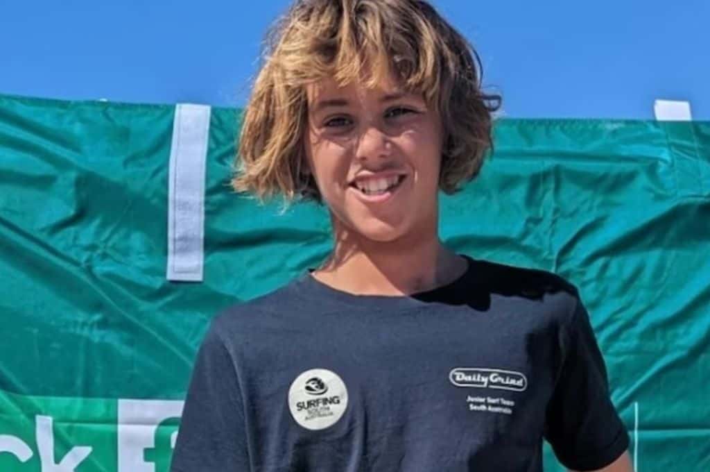 Australia: un adolescente murió tras ser atacado por un tiburón mientras practicaba surf con su padre