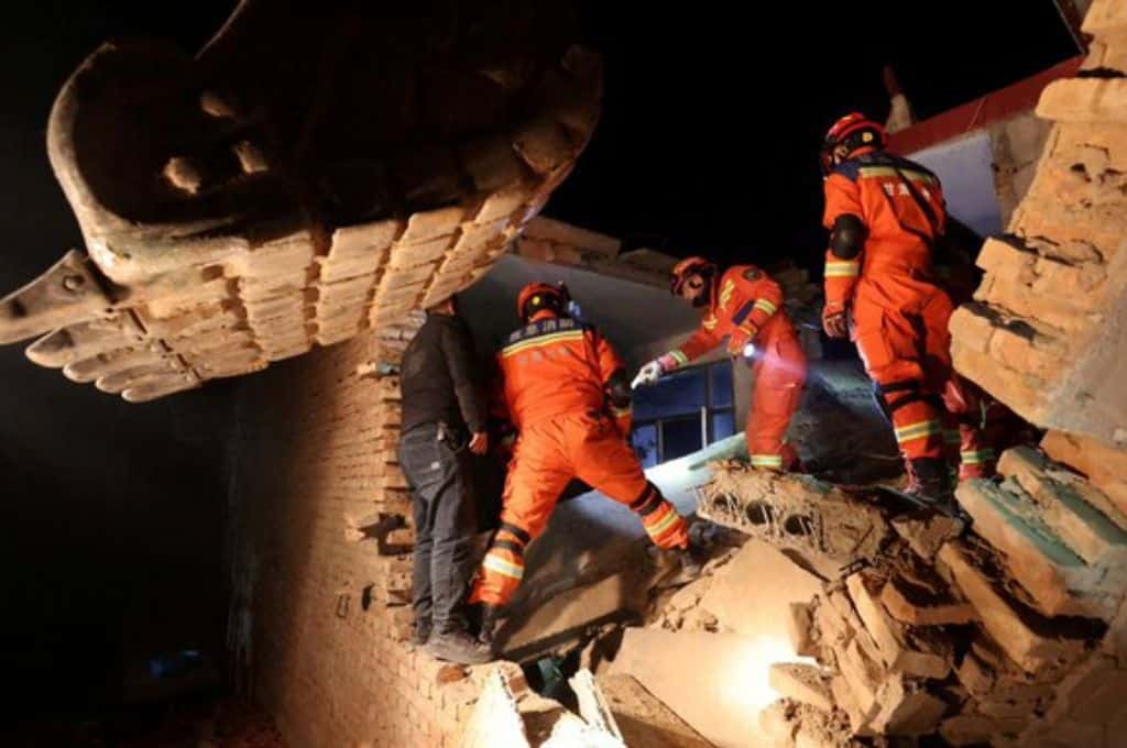Fuerte terremoto en el noroeste de China: hay al menos 118 muertos