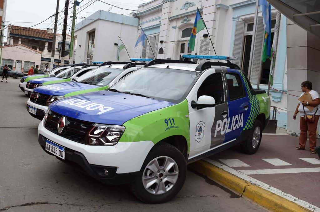 Buenos Aires: golpearon y balearon a un policía para robarle la camioneta