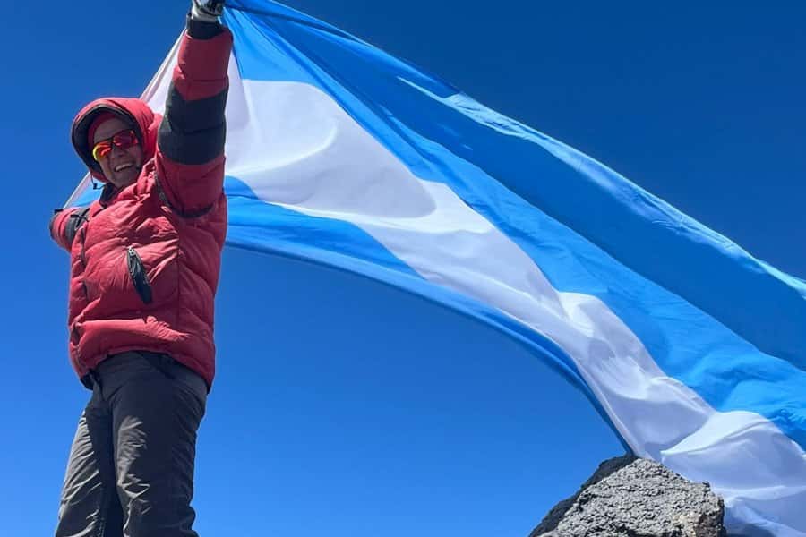 Una santafesina es la primera mujer del mundo en hacer los 11 volcanes arriba de los 6500 msnm