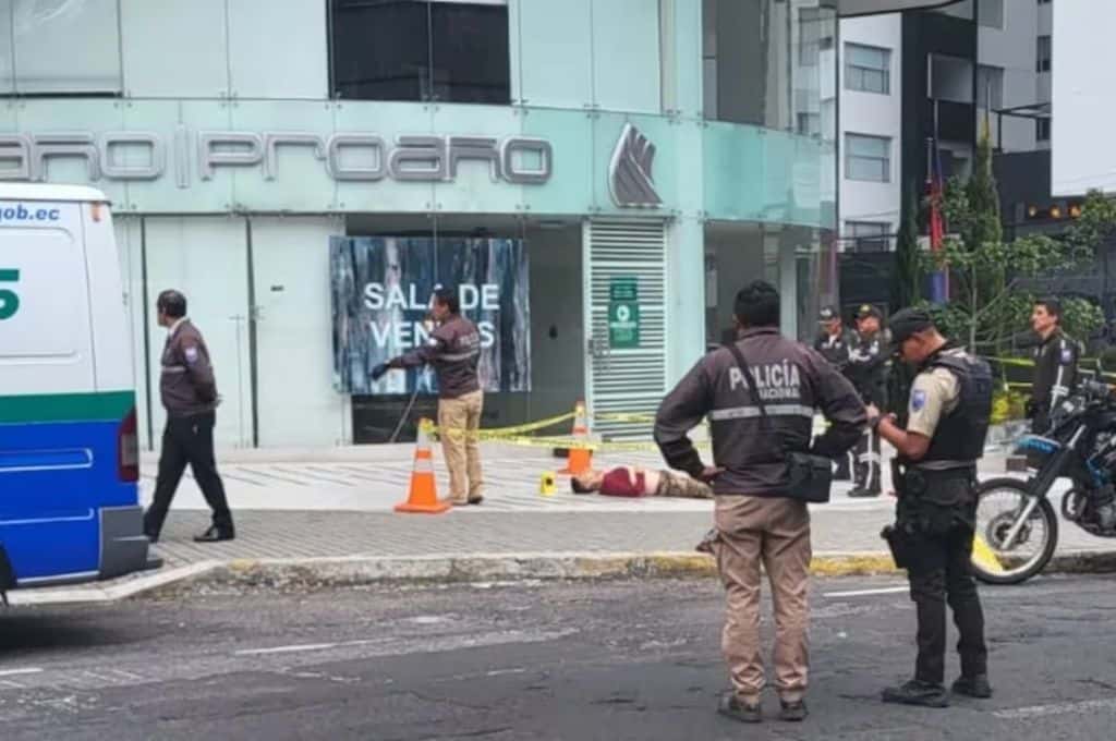 Ecuador: murió un funcionario judicial tras caer del 8vo. piso de un edificio en Quito
