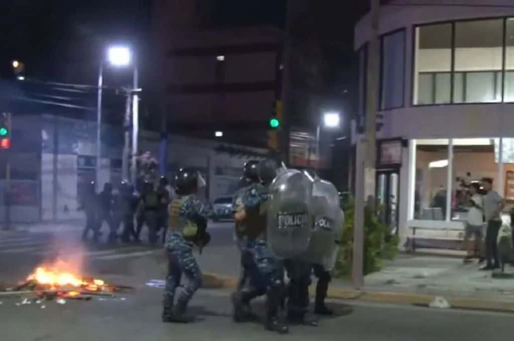 Santa Teresita: disturbios durante el reclamo de vecinos por el crimen de Tomás Tello Ferreyra