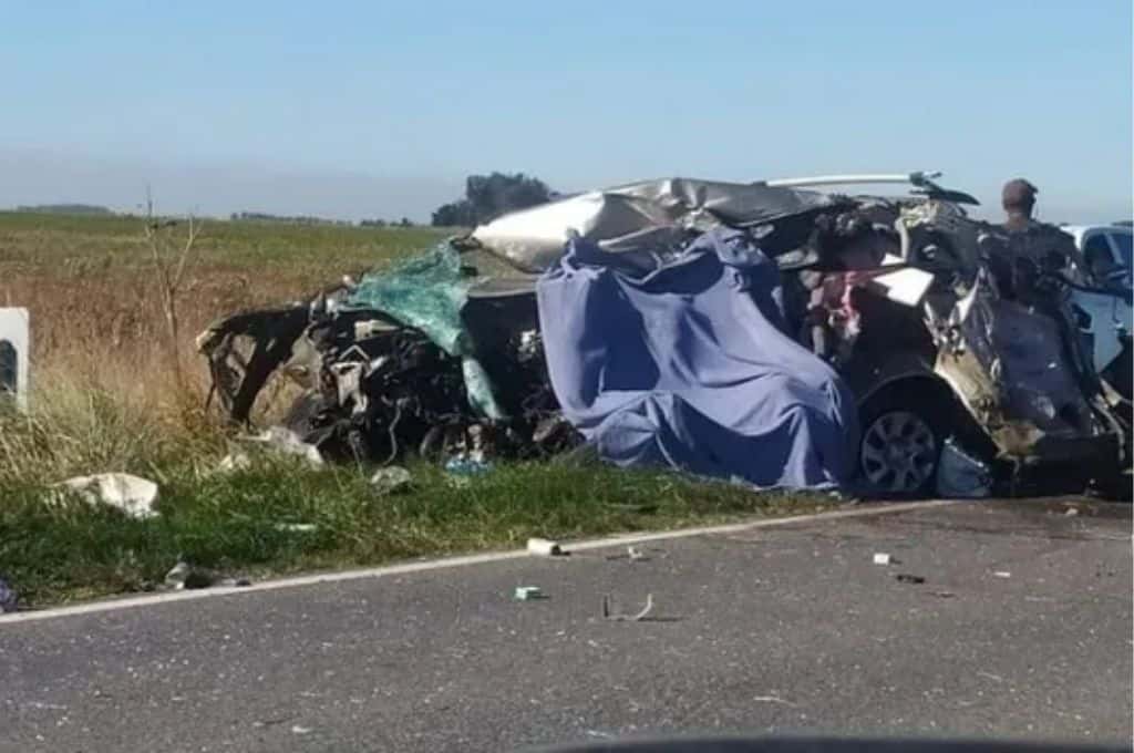 Accidente fatal en ruta 88: dos mujeres murieron en chocar contra un camión