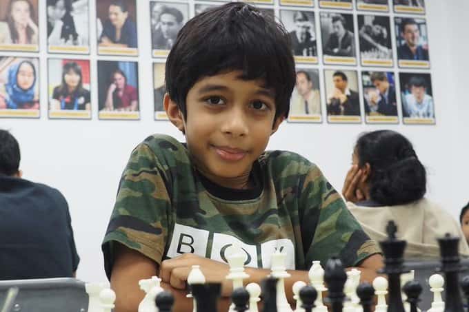 Un niño ajedrecista hace historia al convertirse en el jugador más joven en ganarle a su oponente de 37 años