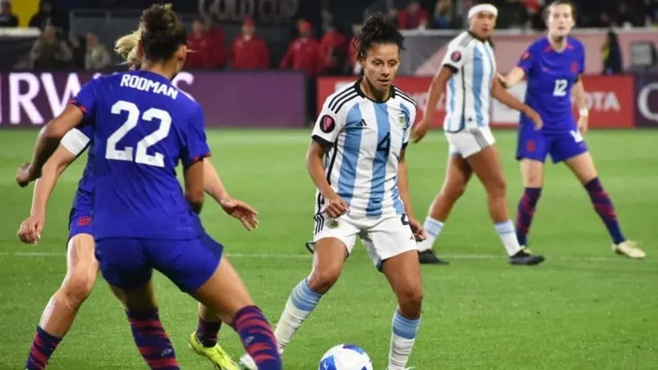 La selección Argentina femenina de fútbol cayó 4-0 ante Estados Unidos por la Golden Cup