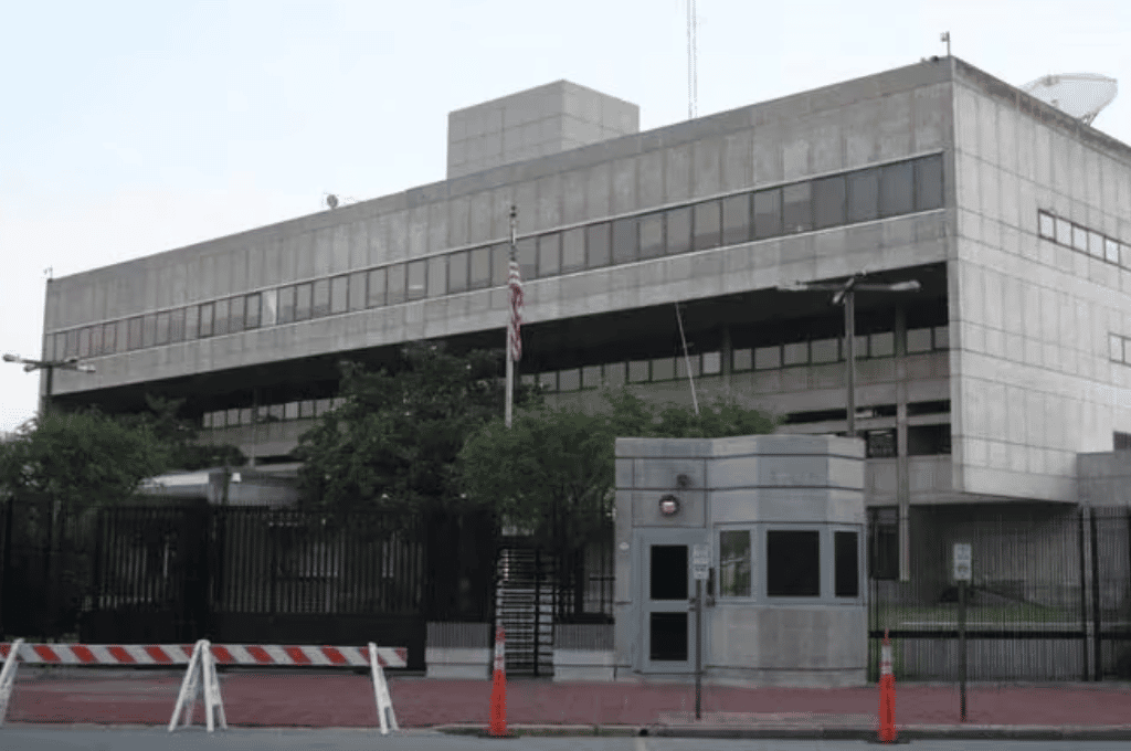 De no creer: robaron un camión de la Embajada de Estados Unidos en Buenos Aires