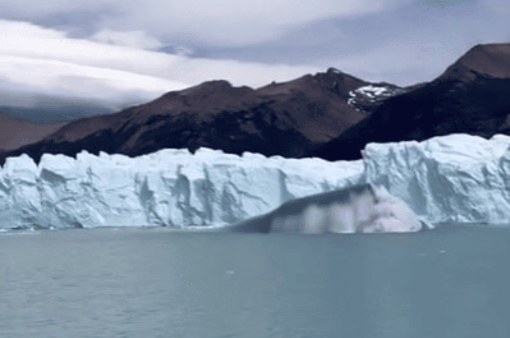 Así fue cómo emergió un iceberg en el Glaciar Perito Moreno: el impactante video
